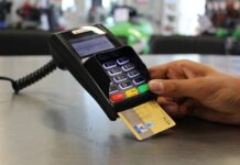 Τράπεζες: Αλλάζουν τα μέτρα ασφαλείας σε καταστήματα και ΑΤΜ – Πότε θα μπορεί να απαγορεύεται η είσοδος σε συναλλασσόμενο