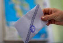Δημοσκόπηση Interview: Πάνω από 30% η ΝΔ, πέφτει η Καρυστιανού και ανεβαίνει ο Βελόπουλος