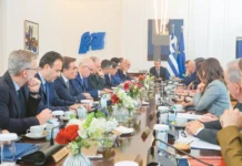 Όλο το σχέδιο: Στο Κτηματολόγιο οι άδειες οικοδομής, φεύγουν οι Πολεοδομίες από τους Δήμους