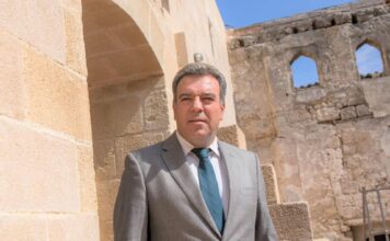 «Θέλουμε να δούμε στην Ελλάδα και στην Ευρώπη ανάλογες σκηνές όπως αυτές στη Θέουτα στην Ισπανία με την ανεξέλεγκτη είσοδο μεταναστών;»